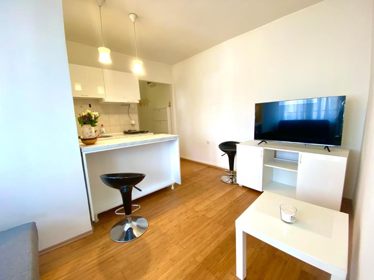 Town Place Mili Apartment *